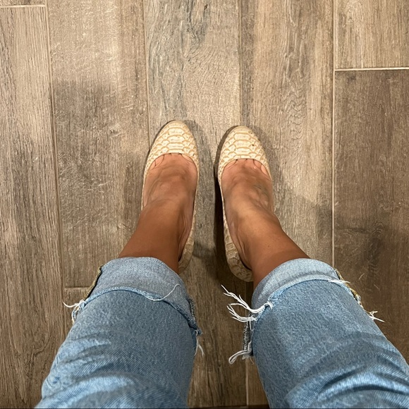 Christian Louboutin snakeskin print heels - Picture 3 of 10